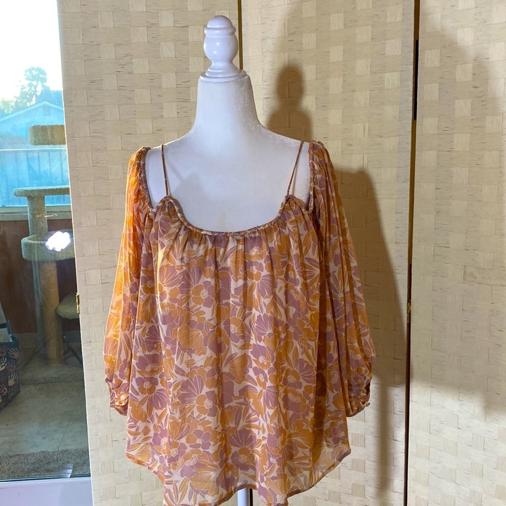 ASTR THE LABEL JOSEPHINE BARBIE PINK FLORAL TOP Size Small EUC